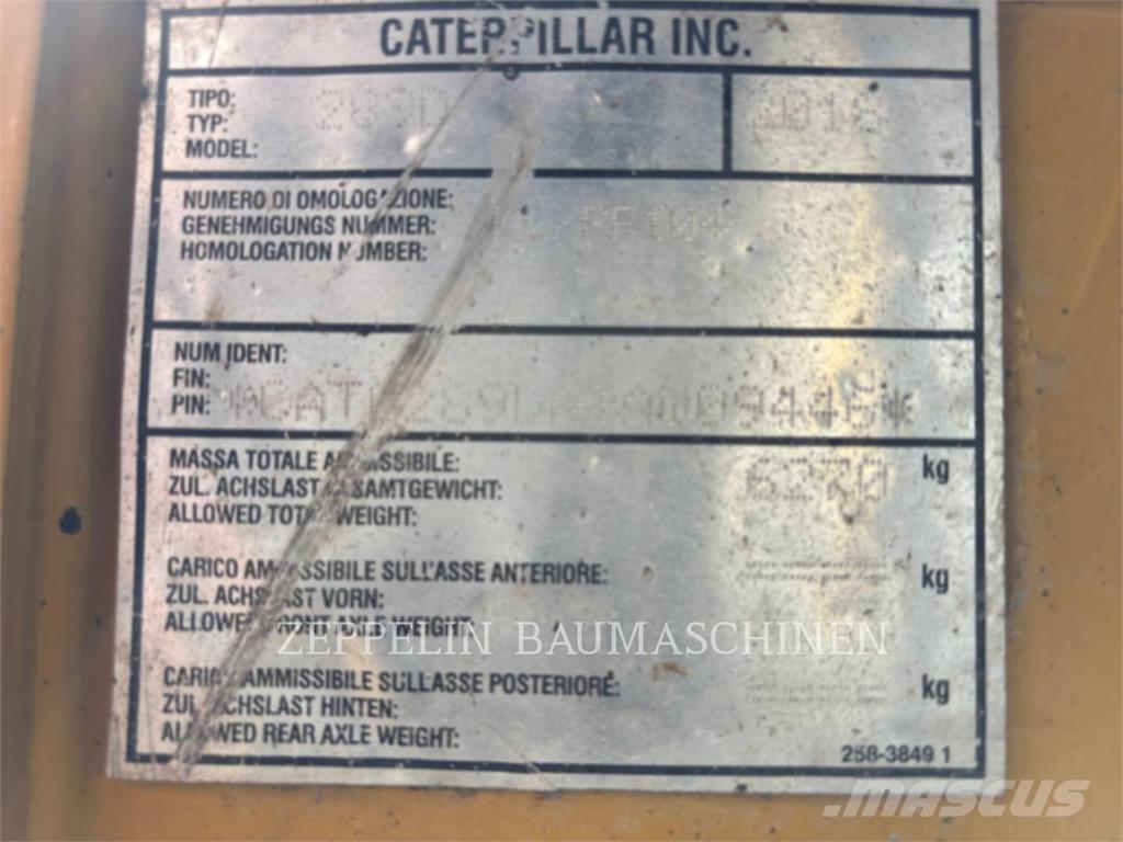 CAT 289D لوادر انزلاقية التوجيه