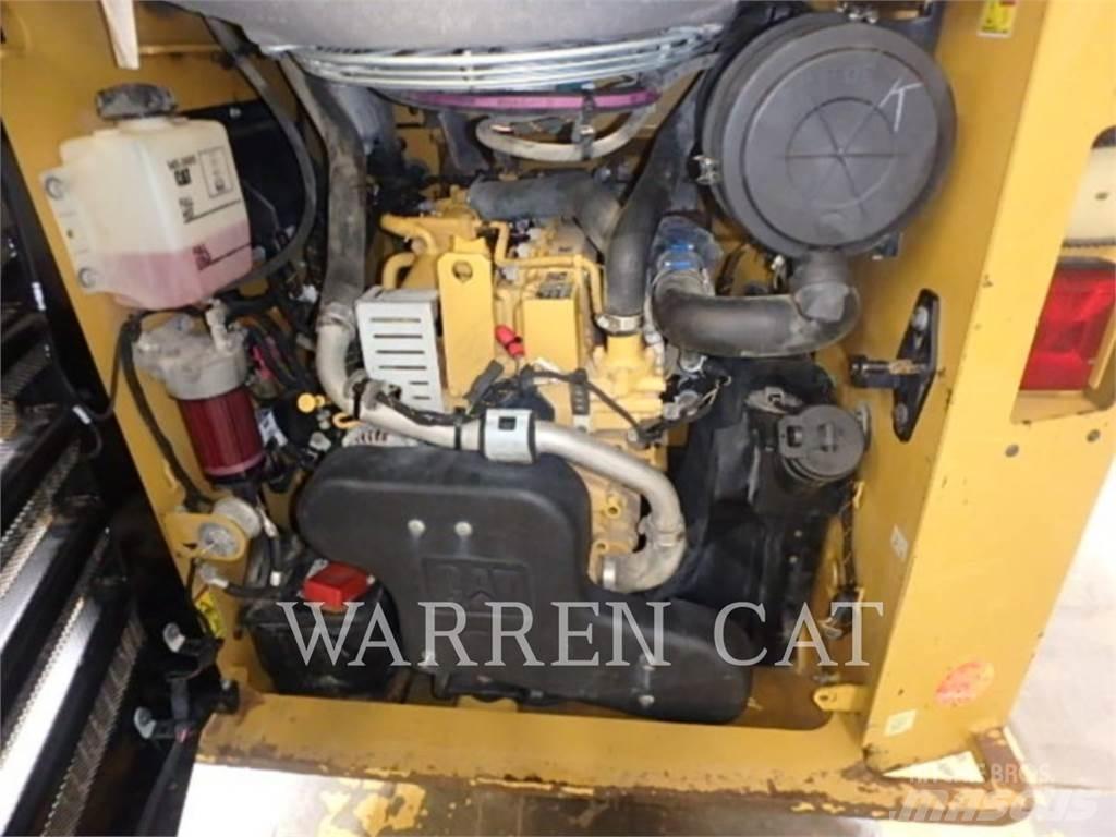 CAT 289D لوادر زحافة