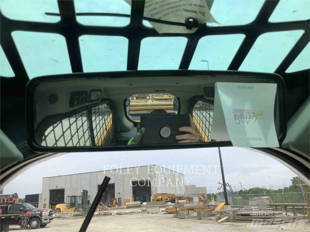 CAT 289D3 لوادر انزلاقية التوجيه