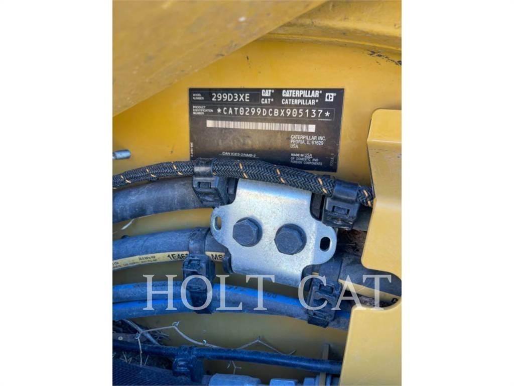 CAT 299D XHP لوادر انزلاقية التوجيه