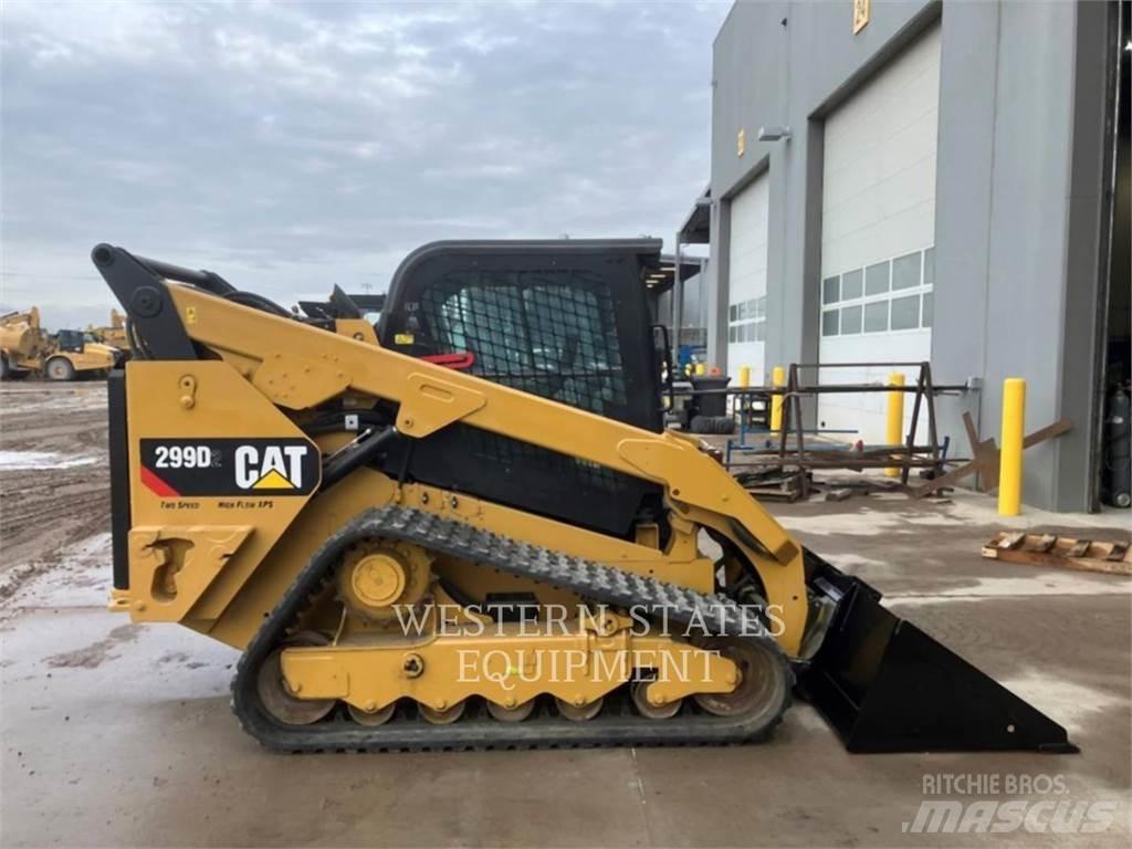 CAT 299D2 لوادر انزلاقية التوجيه