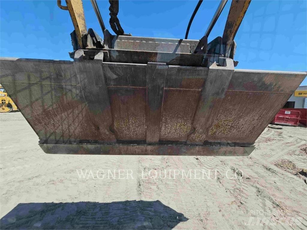 CAT 299D2 لوادر زحافة