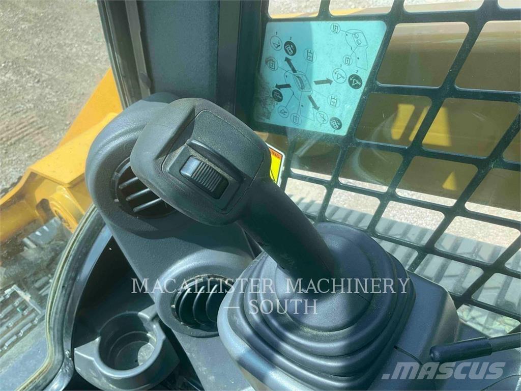 CAT 299D2 لوادر زحافة