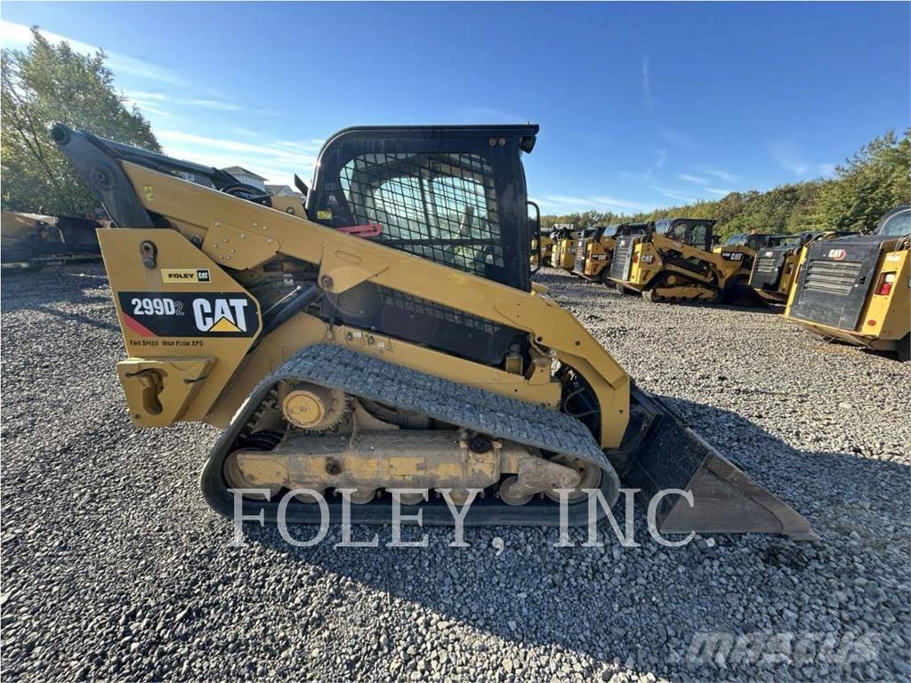 CAT 299D2 لوادر زحافة