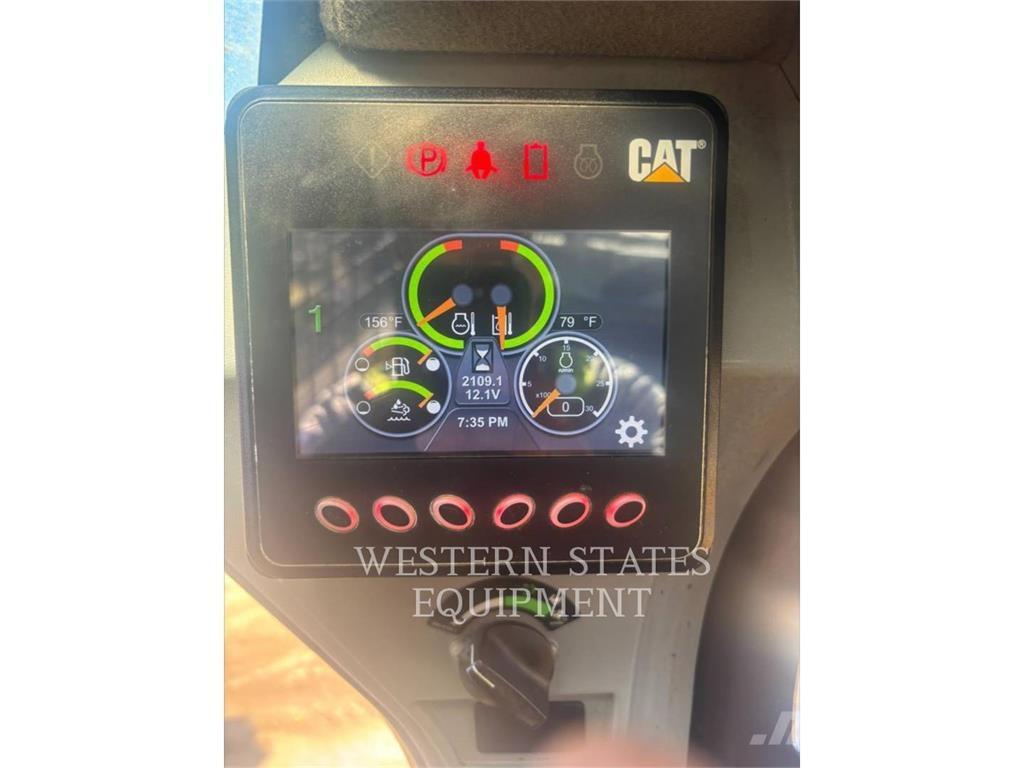 CAT 299D2 لوادر انزلاقية التوجيه