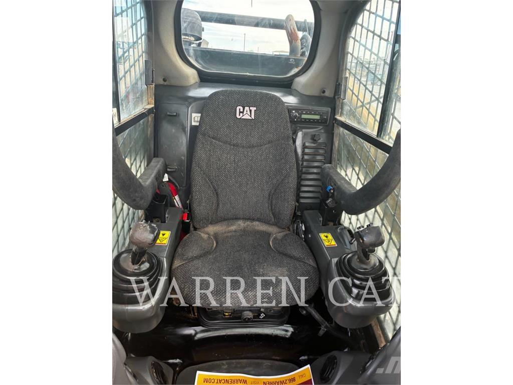 CAT 299D2 لوادر زحافة