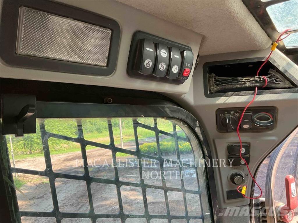 CAT 299D2 AHQ لوادر انزلاقية التوجيه