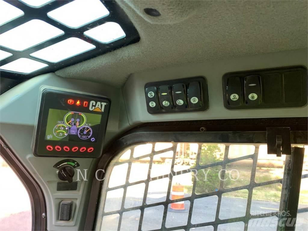 CAT 299D2 XHP لوادر انزلاقية التوجيه