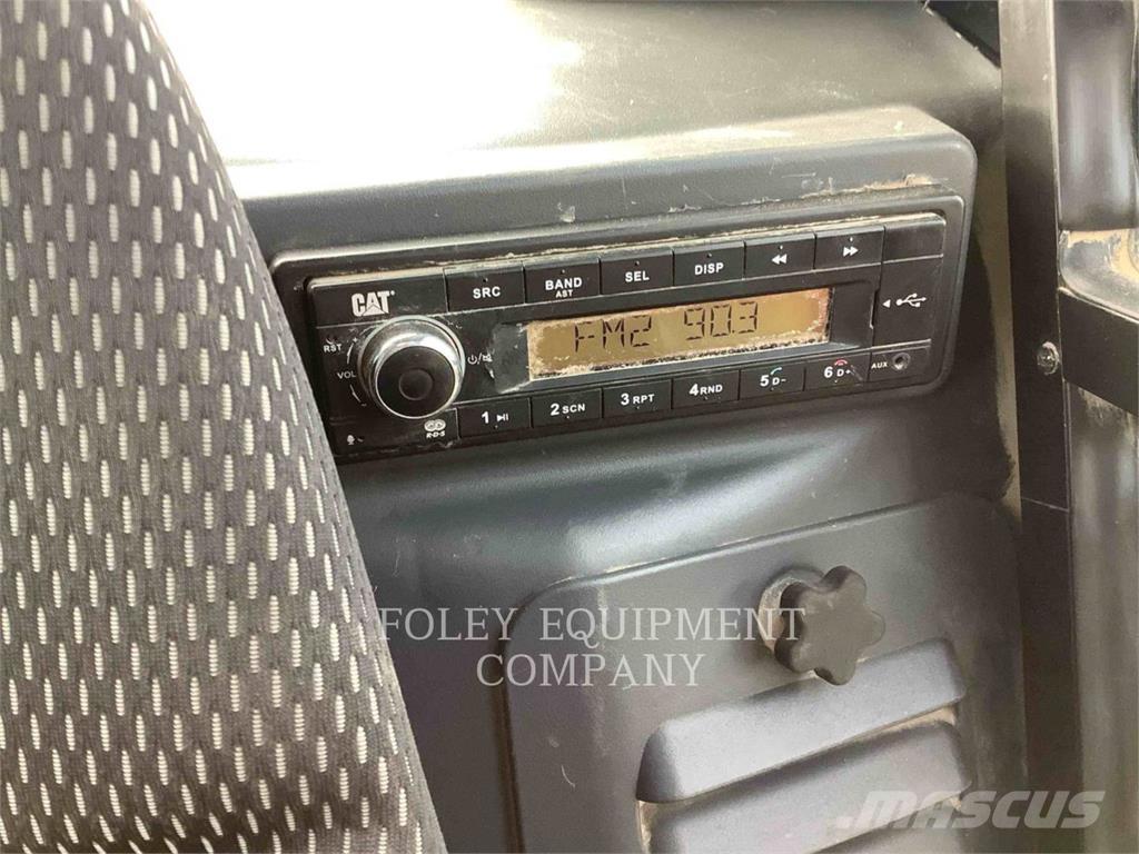 CAT 299D2STD2C لوادر انزلاقية التوجيه