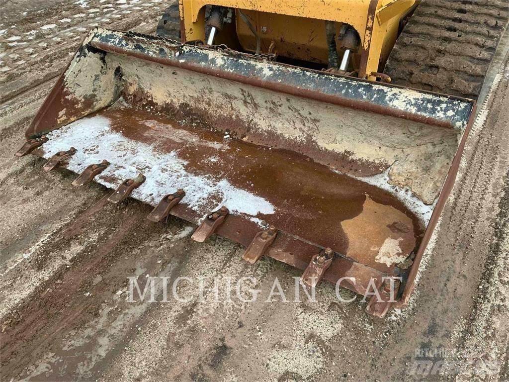 CAT 299D3 لوادر انزلاقية التوجيه