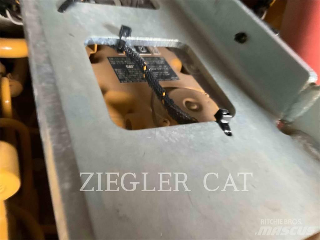 CAT 299D3 لوادر زحافة