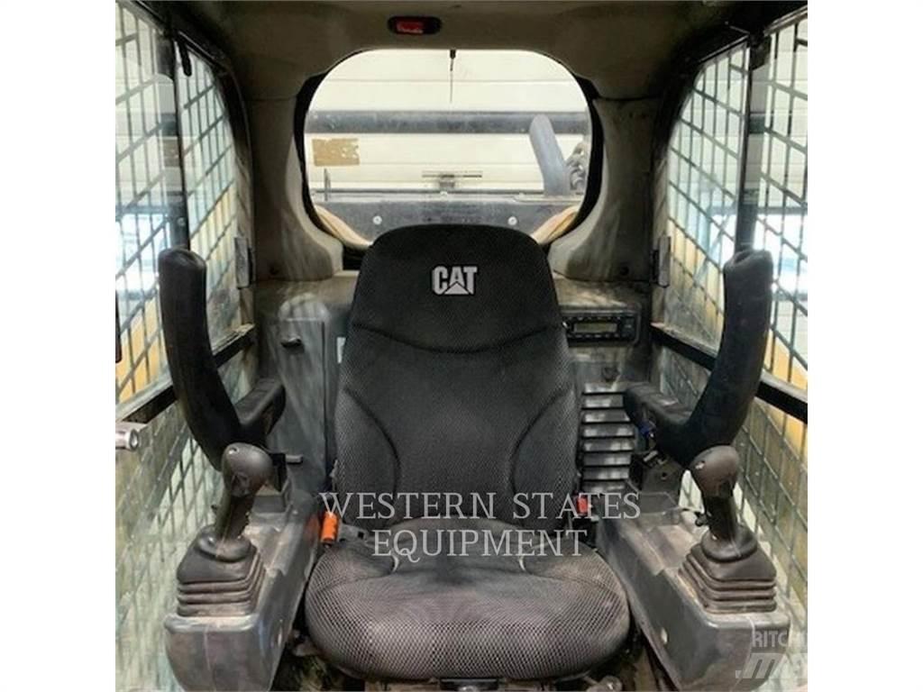 CAT 299D3 لوادر انزلاقية التوجيه
