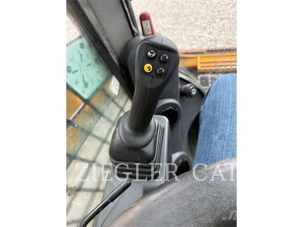 CAT 299D3 لوادر زحافة