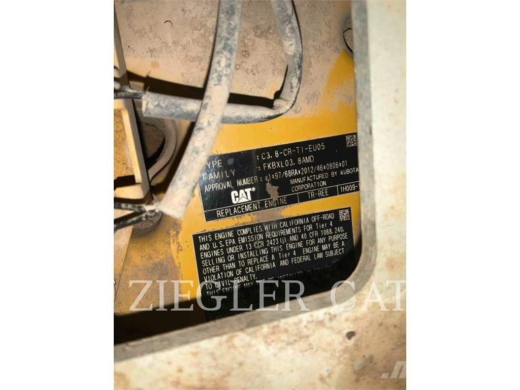 CAT 299D3 لوادر زحافة