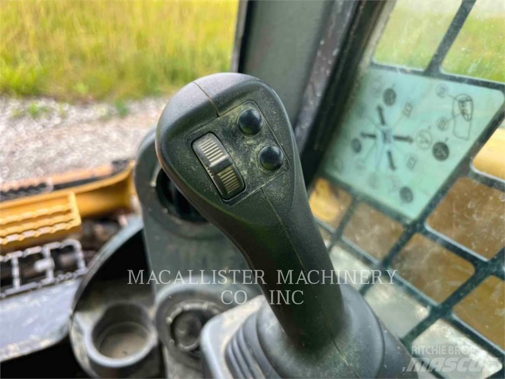 CAT 299D3 لوادر زحافة