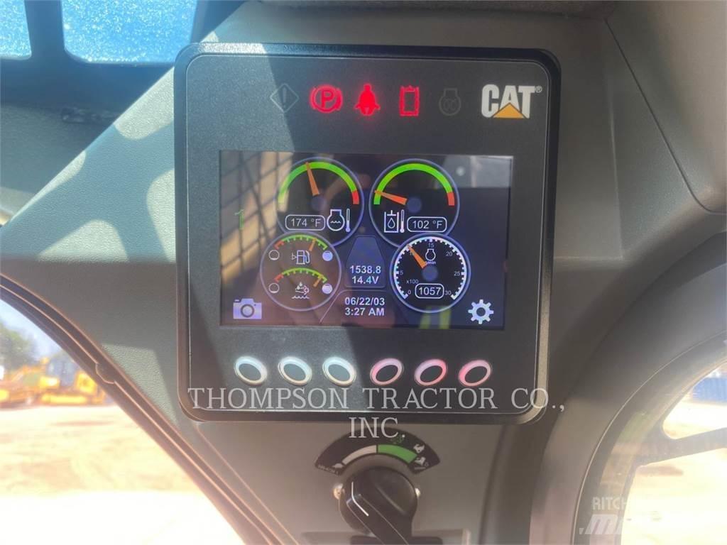 CAT 299D3 لوادر زحافة