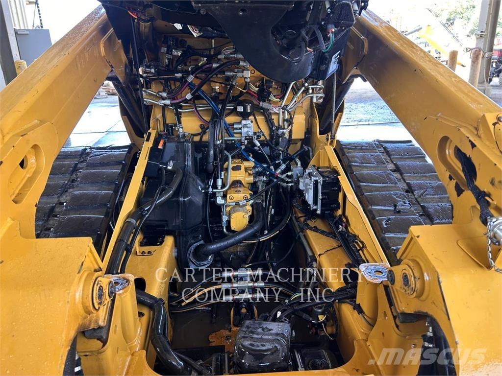 CAT 299D3 لوادر انزلاقية التوجيه
