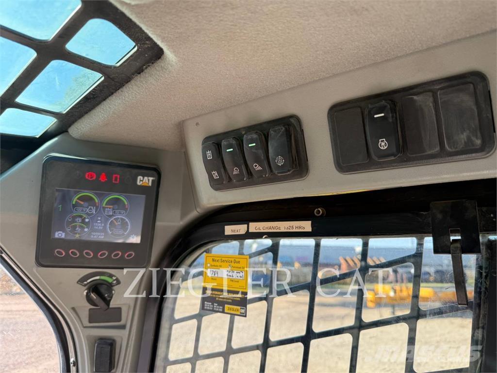 CAT 299D3 لوادر زحافة