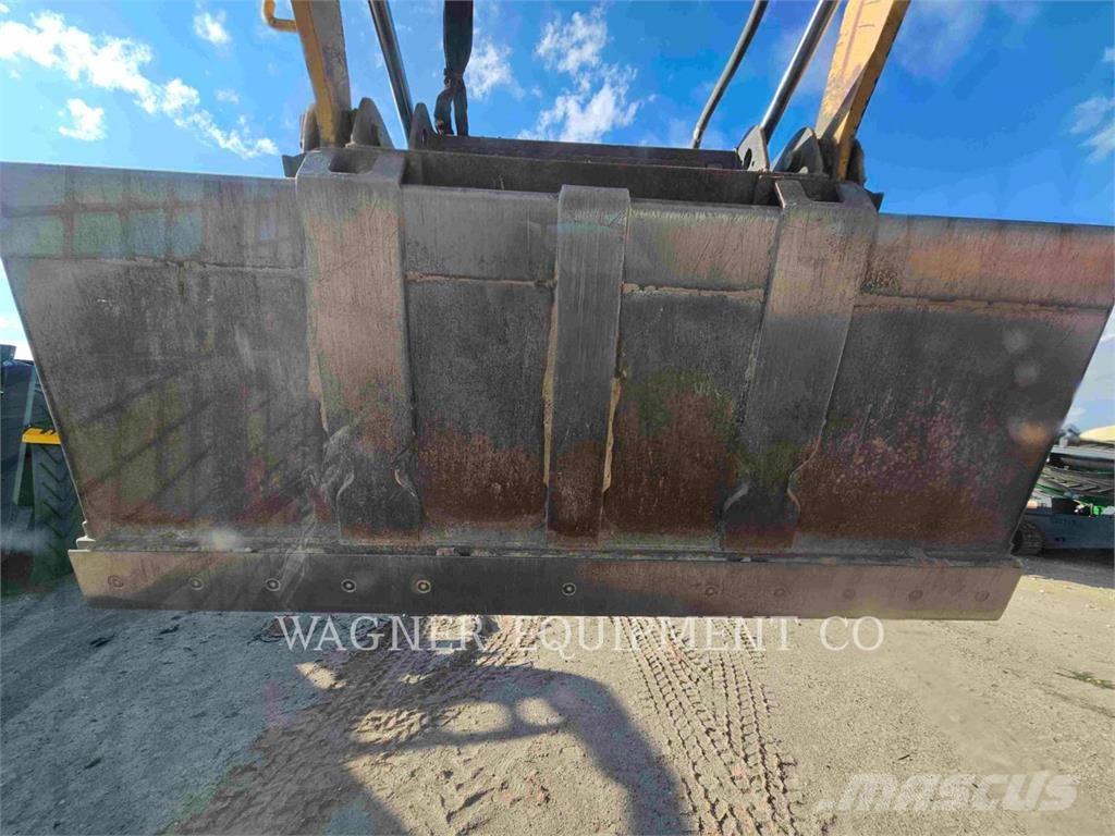 CAT 299D3 لوادر زحافة