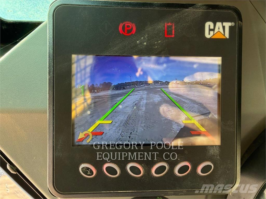 CAT 299D3 لوادر زحافة