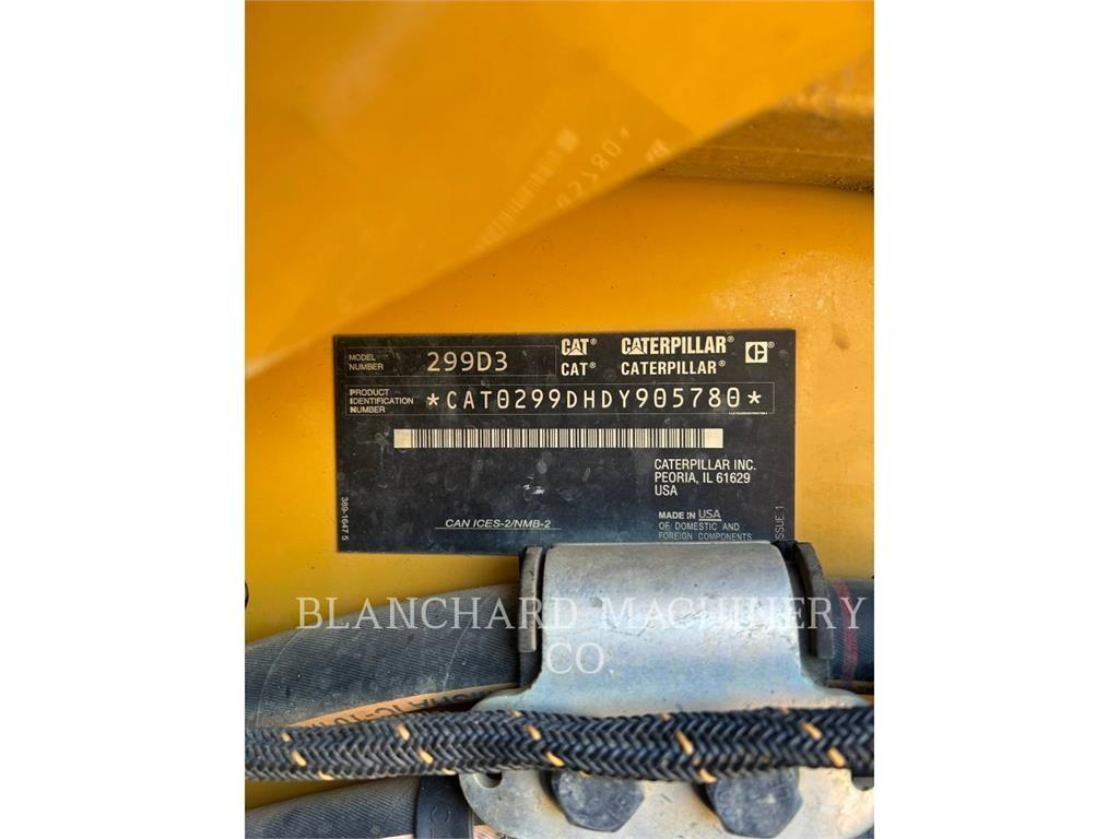 CAT 299D3 لوادر زحافة