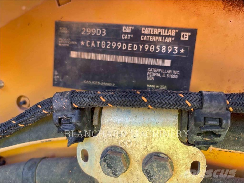 CAT 299D3 لوادر زحافة