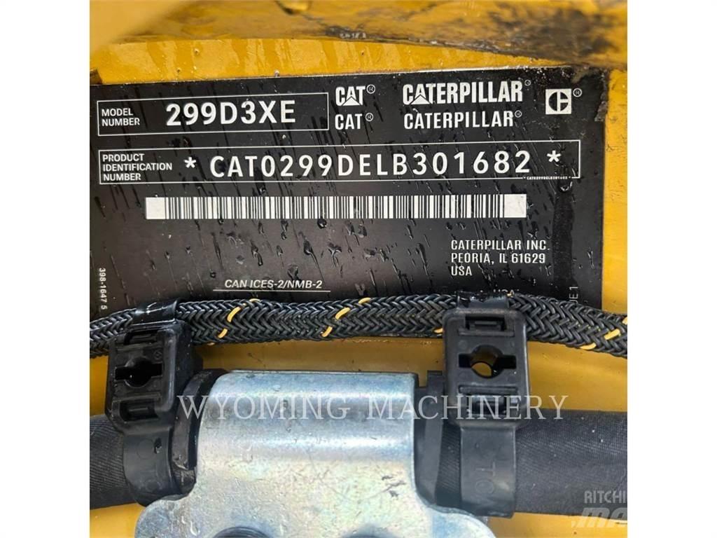CAT 299D3 XE لوادر انزلاقية التوجيه