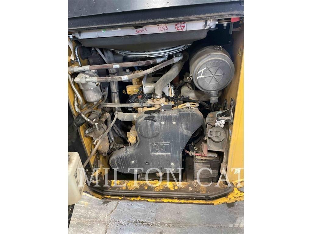 CAT 299D3 XHP لوادر انزلاقية التوجيه