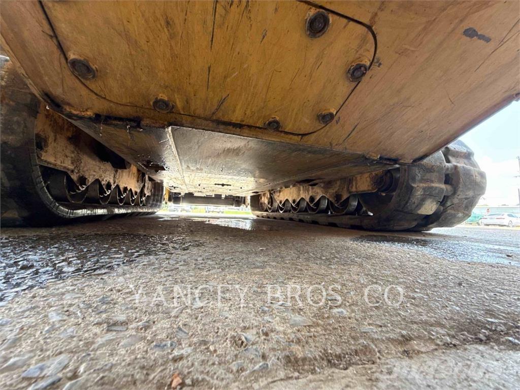 CAT 299D3XE بلدوزرات مجنزرة