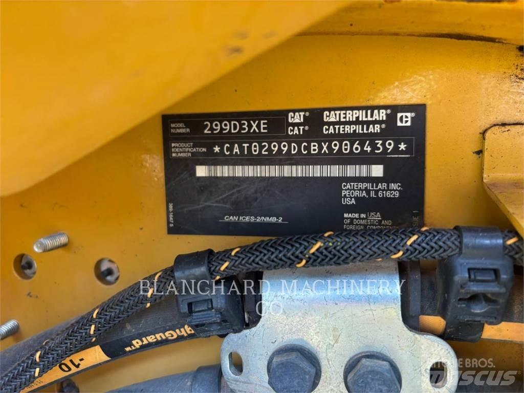 CAT 299D3XE لوادر زحافة