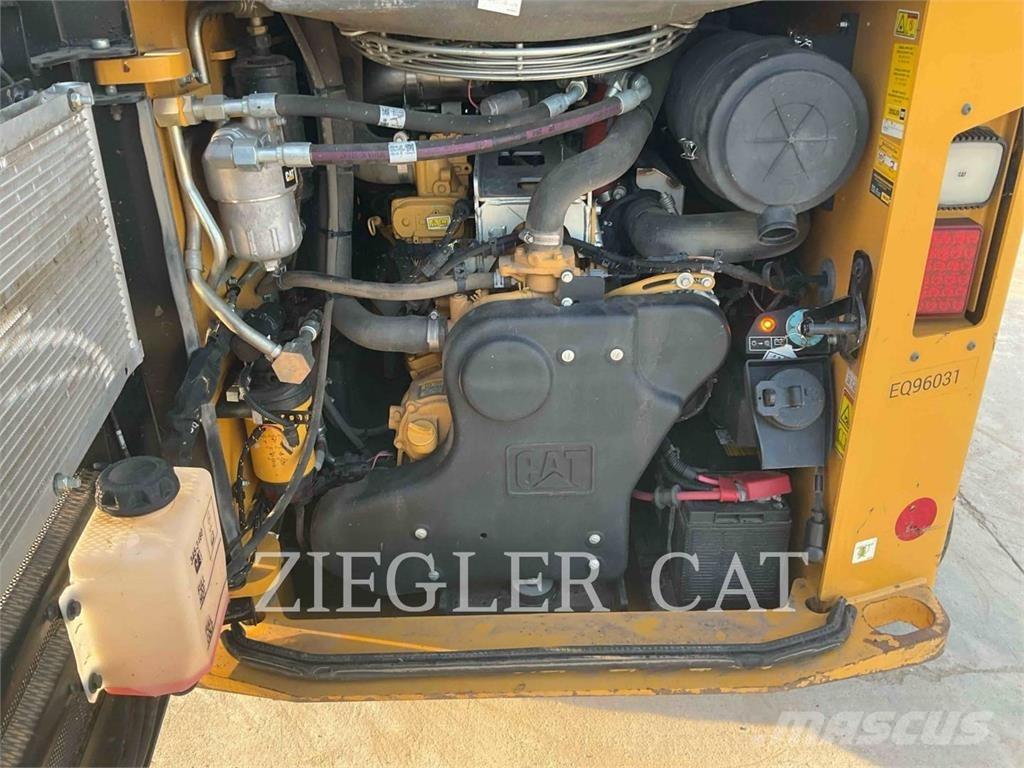 CAT 299D3XE لوادر زحافة