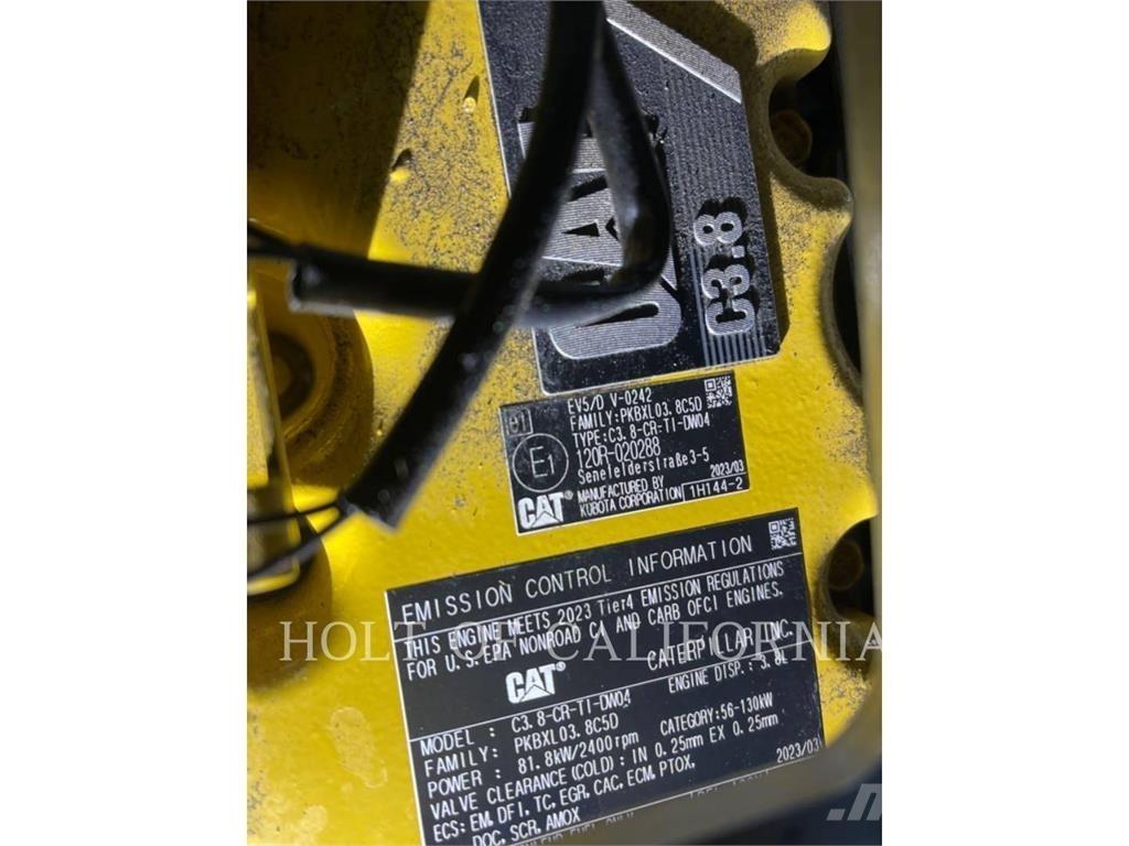 CAT 299D3XE لوادر انزلاقية التوجيه