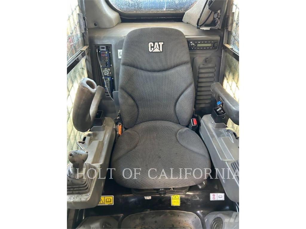 CAT 299D3XE لوادر زحافة