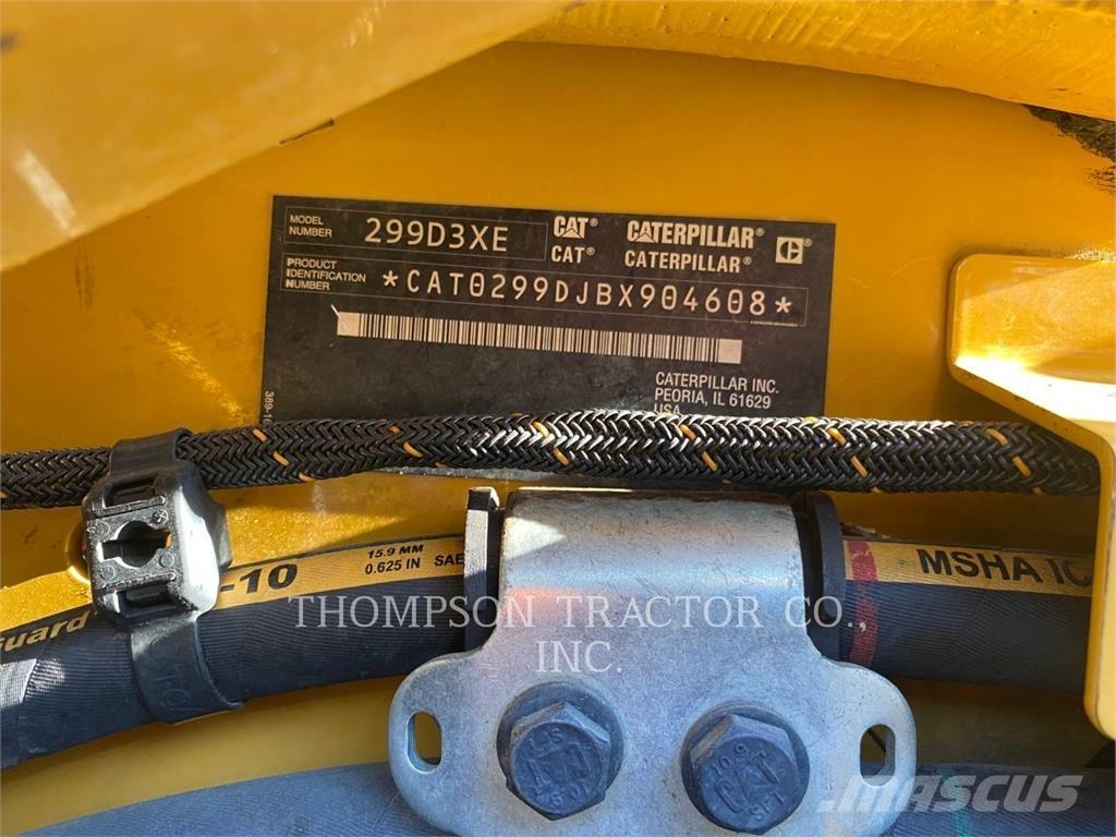 CAT 299D3XE لوادر زحافة