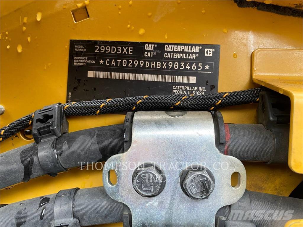 CAT 299D3XE لوادر زحافة