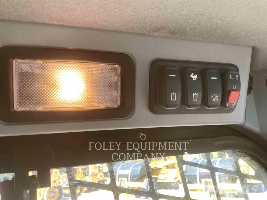 CAT 299D3XPS2C لوادر انزلاقية التوجيه