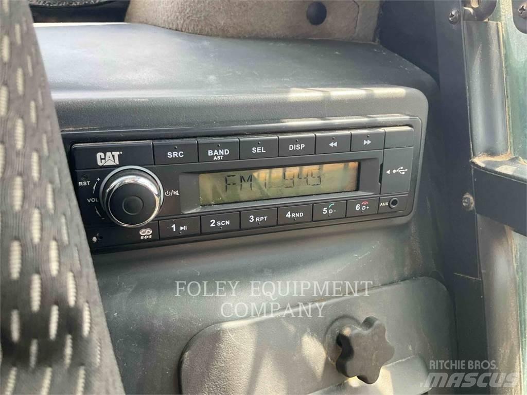 CAT 299D3XPS2C لوادر انزلاقية التوجيه