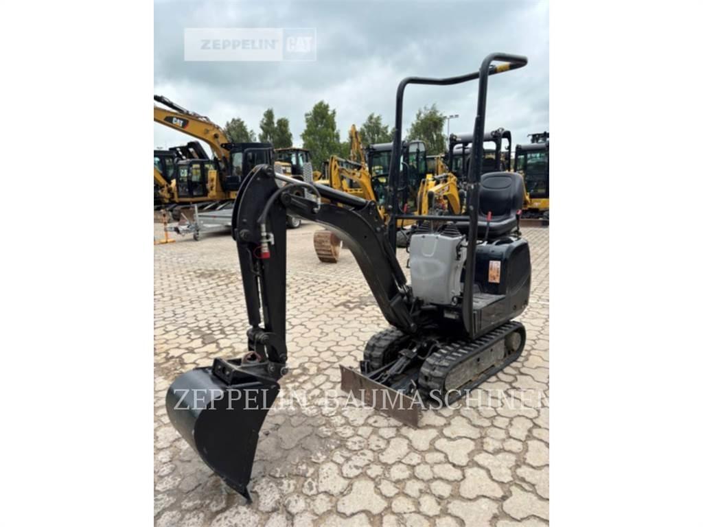 CAT 300.9D حفارات زحافة