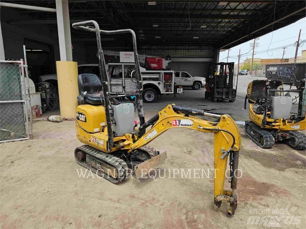CAT 300.9D حفارات زحافة