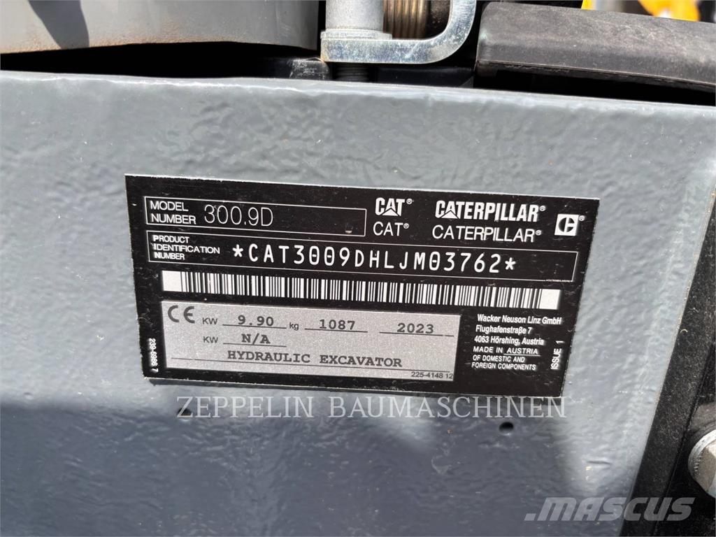 CAT 300.9D حفارات زحافة