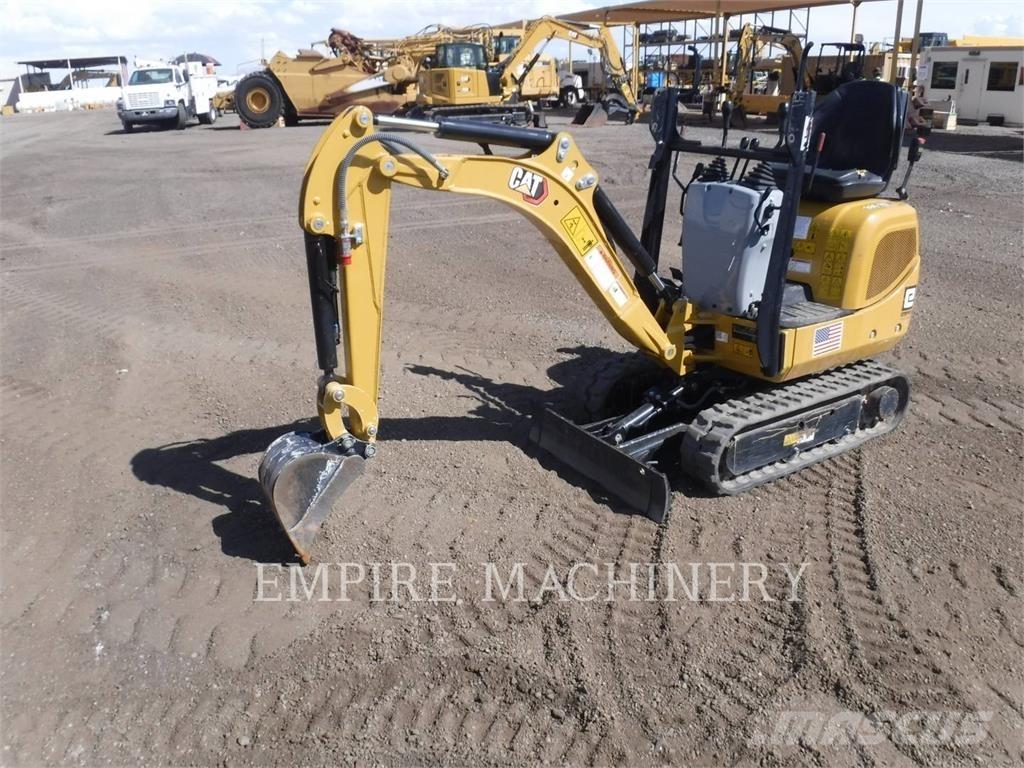 CAT 300.9D حفارات زحافة