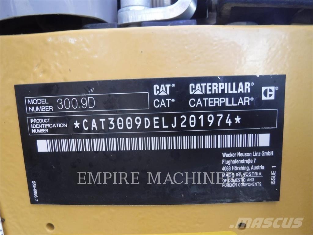 CAT 300.9D حفارات زحافة