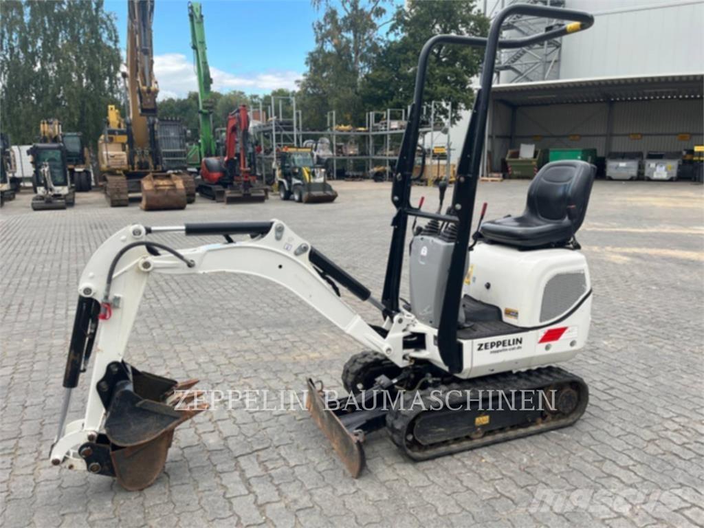 CAT 300.9D حفارات زحافة