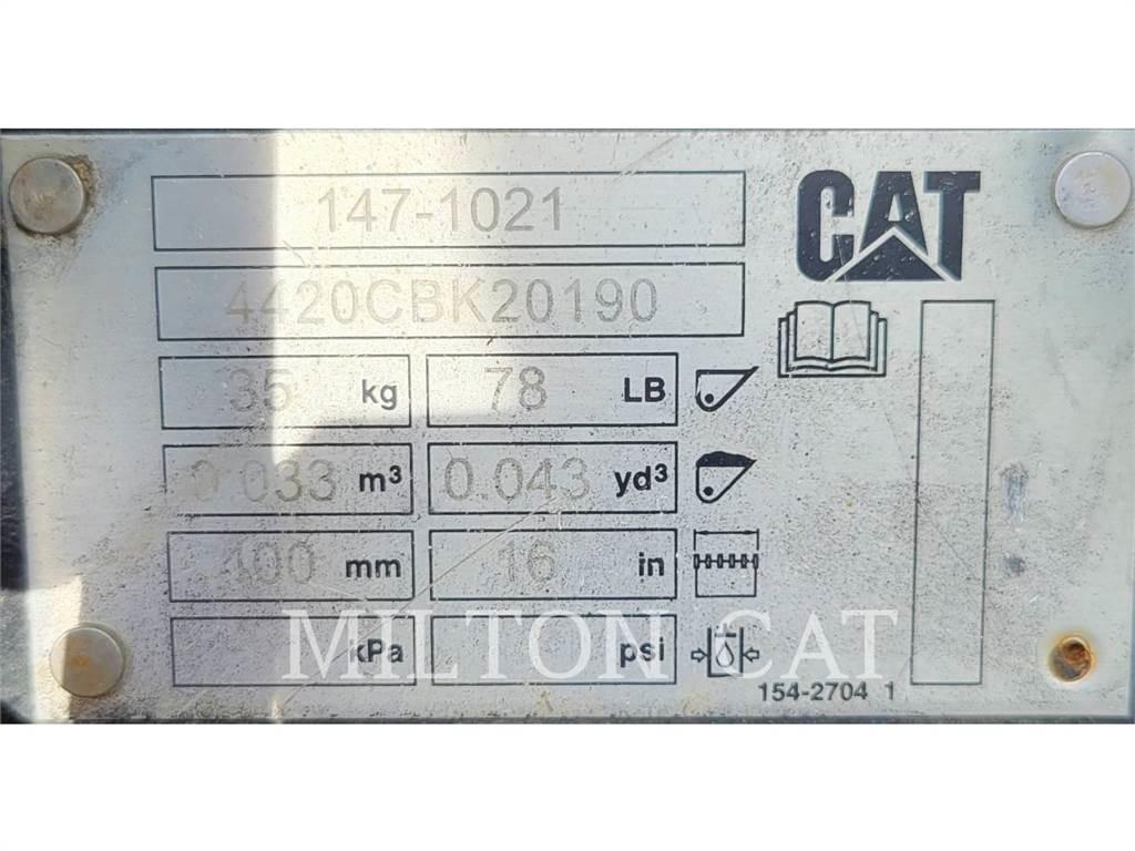 CAT 301 16 DIG BUCKET دلاء