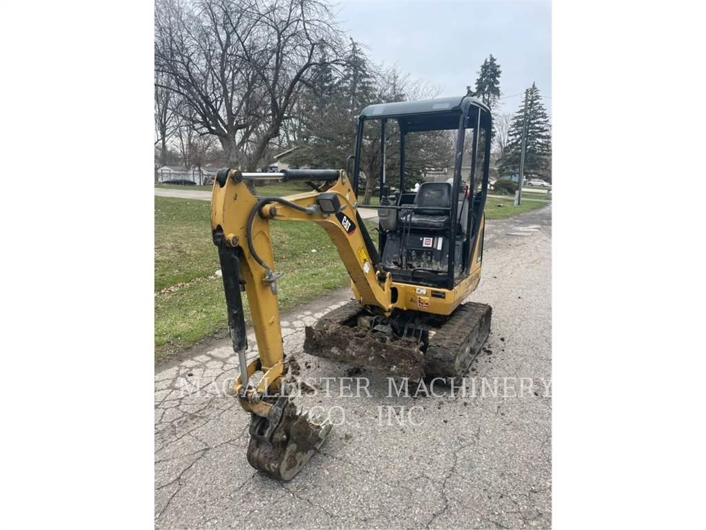 CAT 301.4C حفارات زحافة