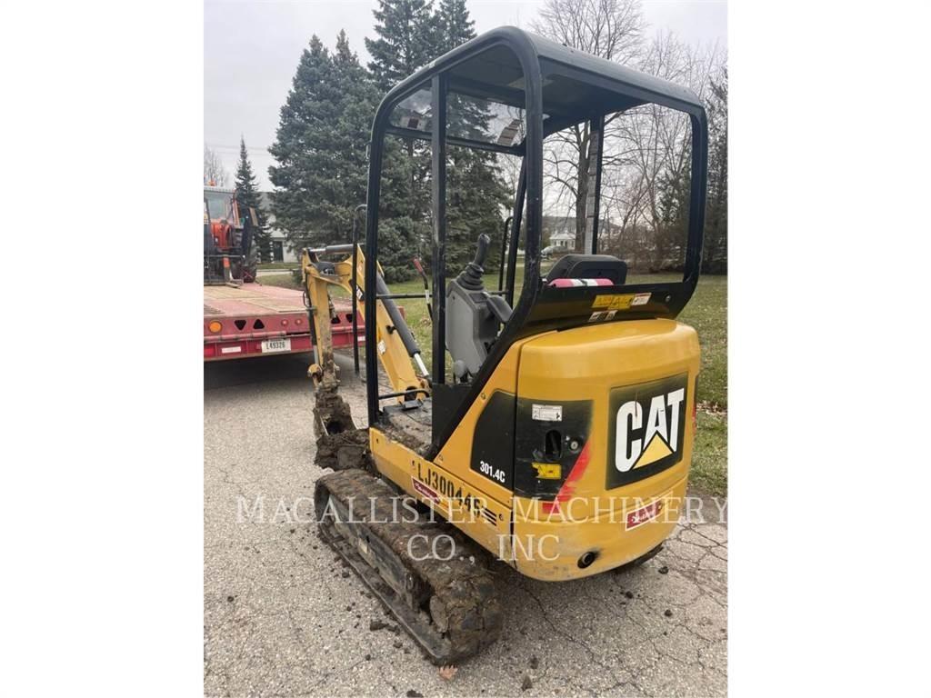 CAT 301.4C حفارات زحافة