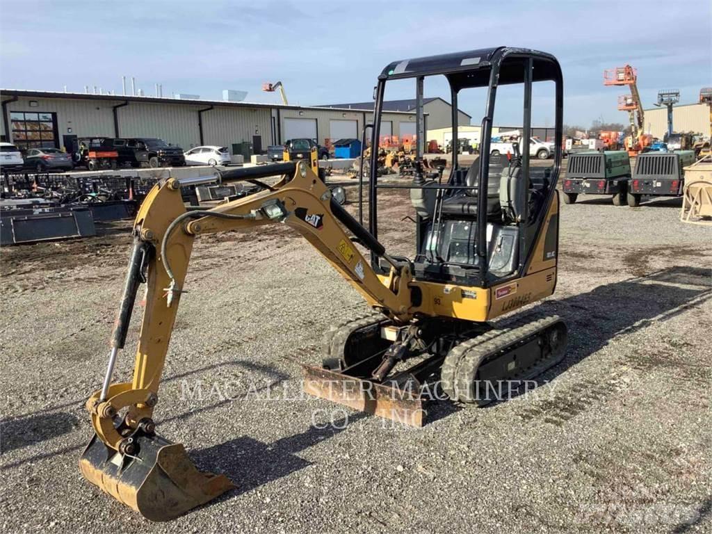 CAT 301.4C حفارات زحافة