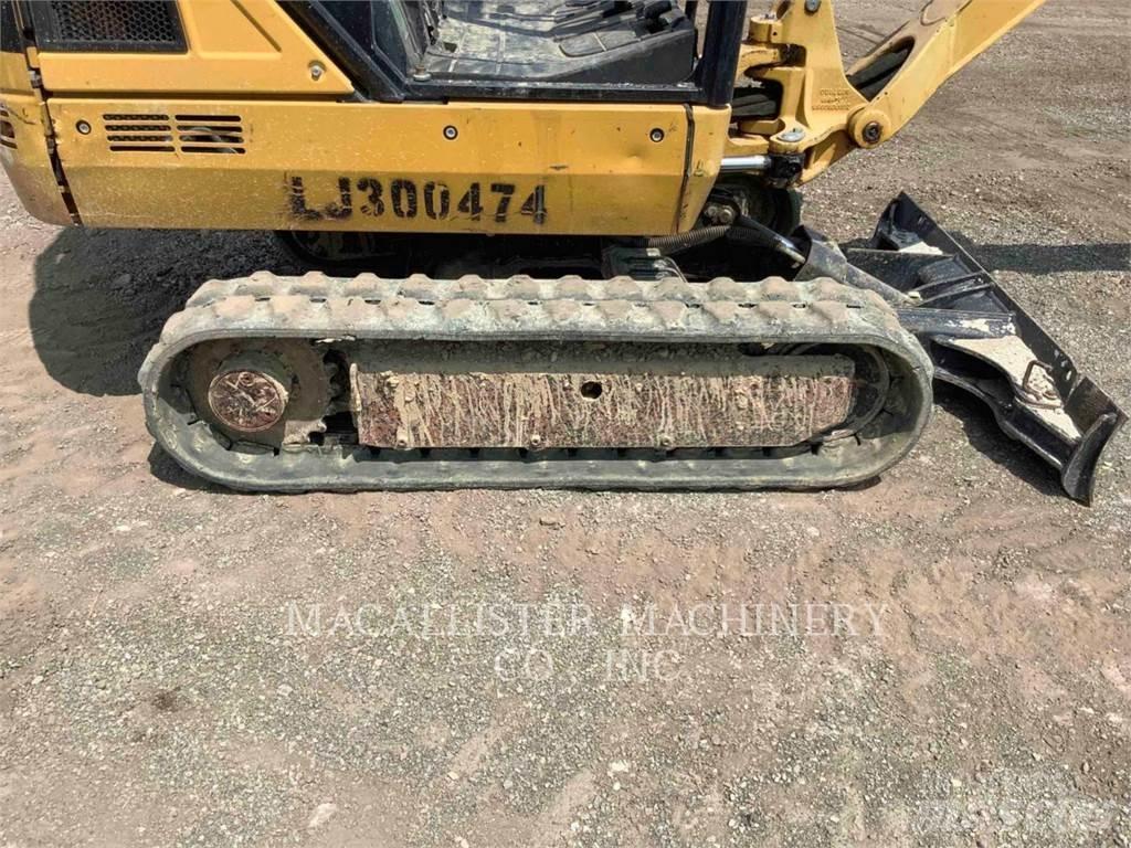 CAT 301.4C حفارات زحافة