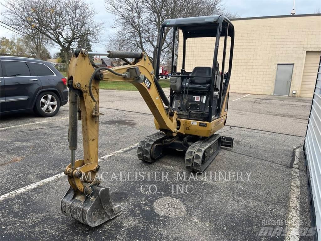 CAT 301.4C حفارات زحافة