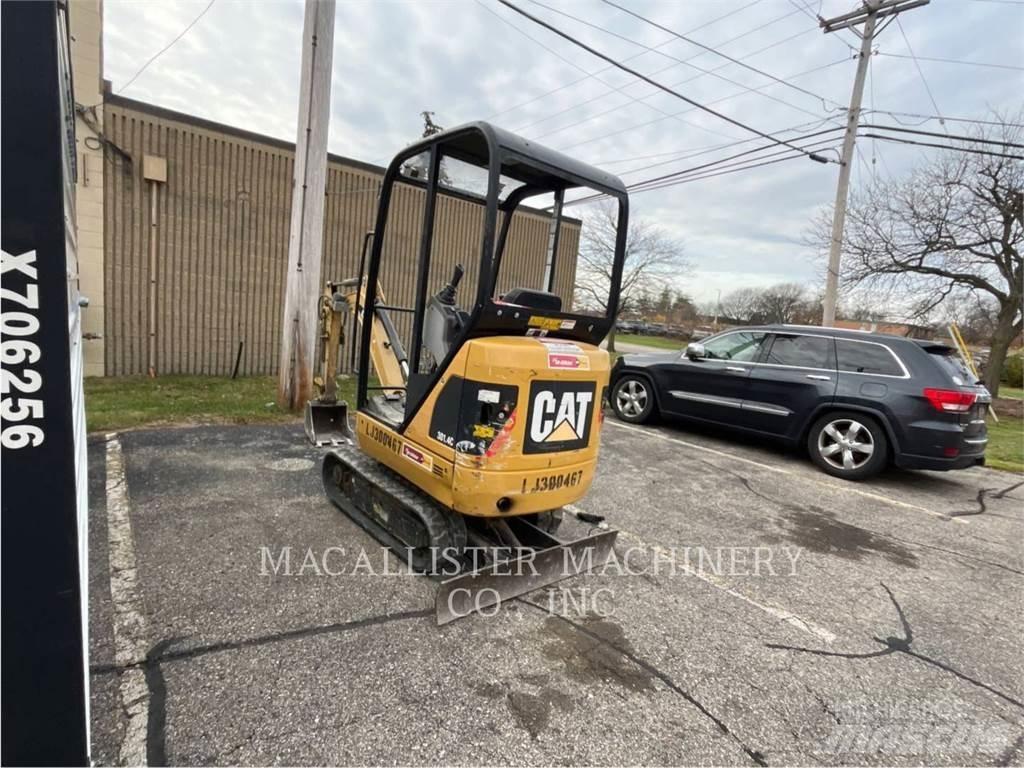 CAT 301.4C حفارات زحافة